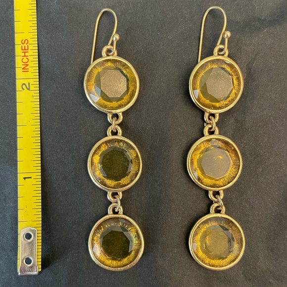 Jewelry - NWOT Peridot drop earrings, yellow stones